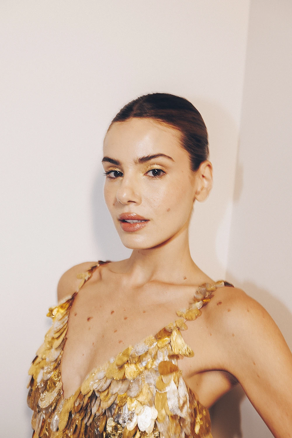 PatBo desfila na NYFW com beleza assinada por Eudora
