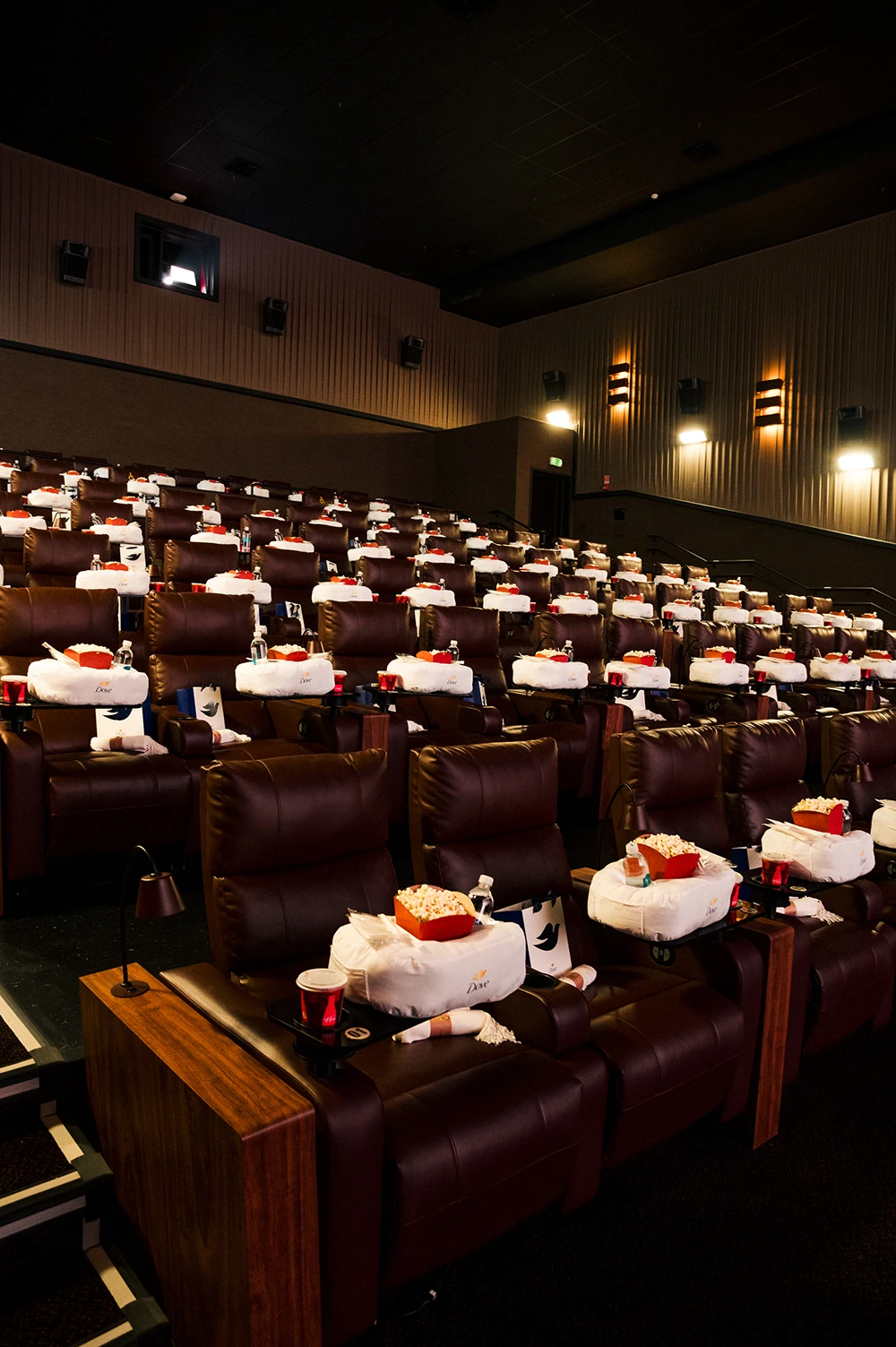 Dove realiza ação inédita nos cinemas e surpreende consumidoras