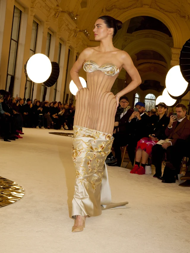 Schiaparelli Alta Costura Verão 2025